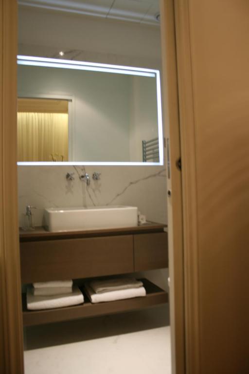 Cirque Deluxe Studio Apartment - 3