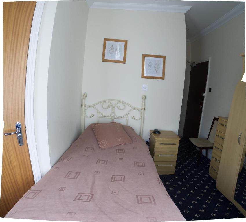 Raynscourt Lodge photo