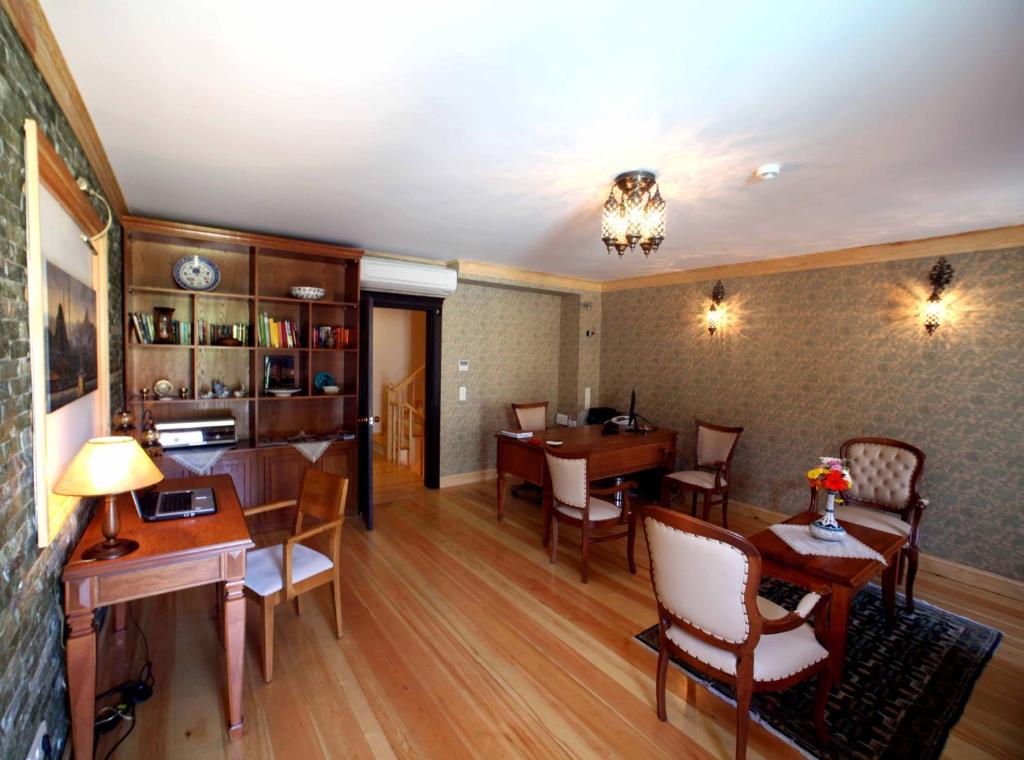 Lalinn Hotel photo