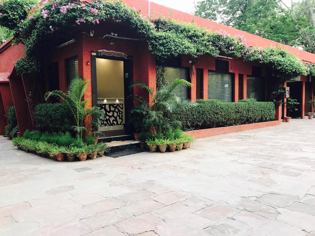 Hotel Sheela photo