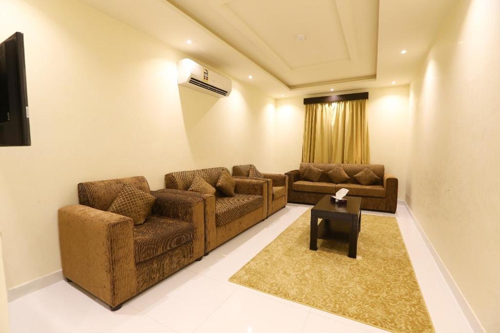 Al Manarat Al Raqiyah Furnished Units photo