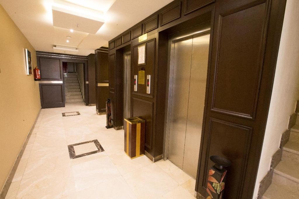 Al Manarat Al Raqiyah Furnished Units photo