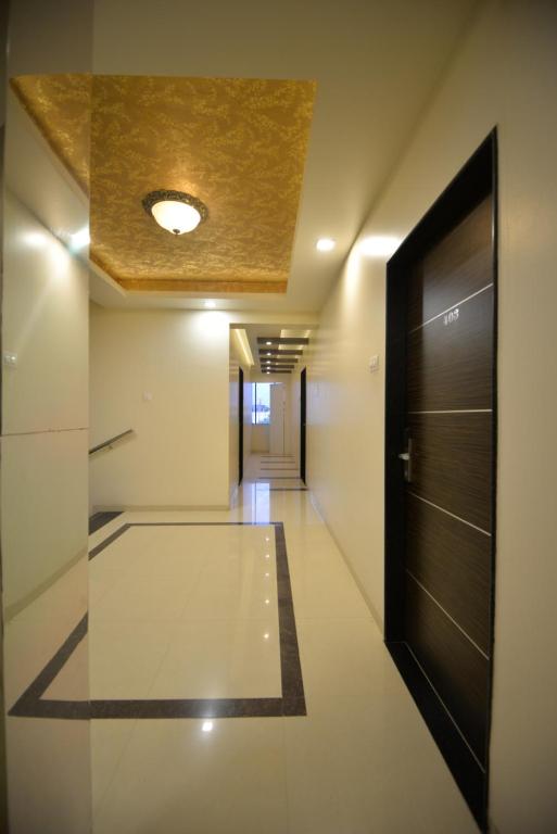 Hotel Radhe Krishna photo
