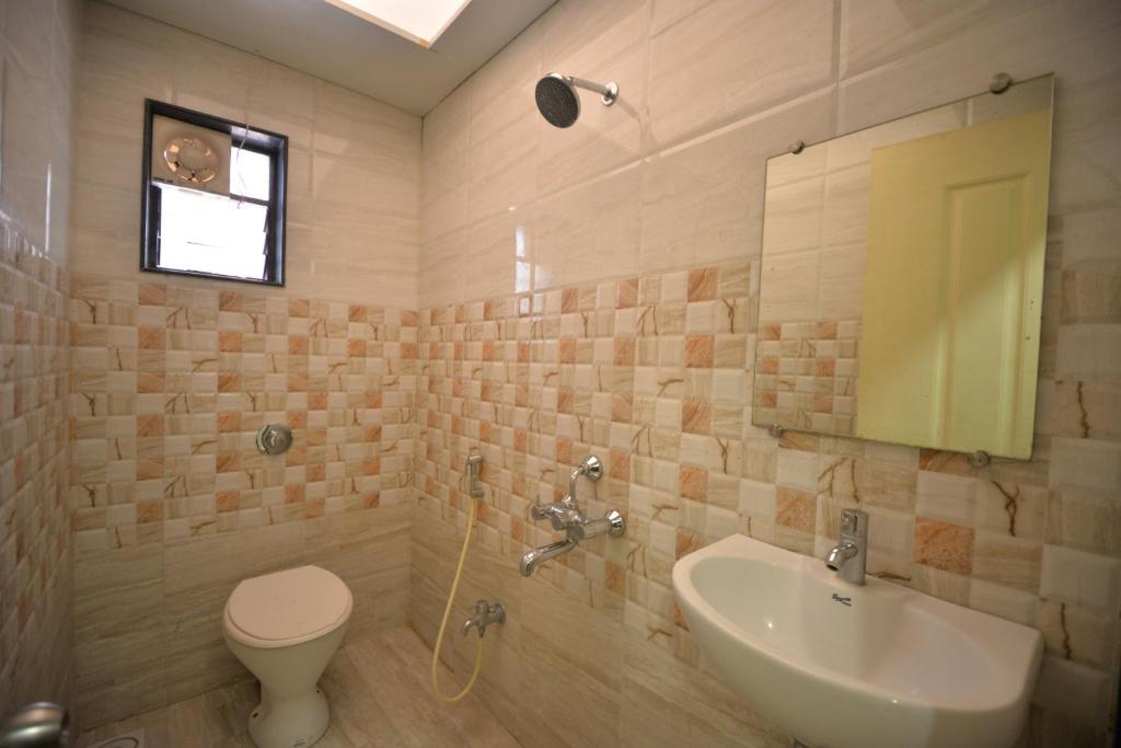 Hotel Radhe Krishna photo