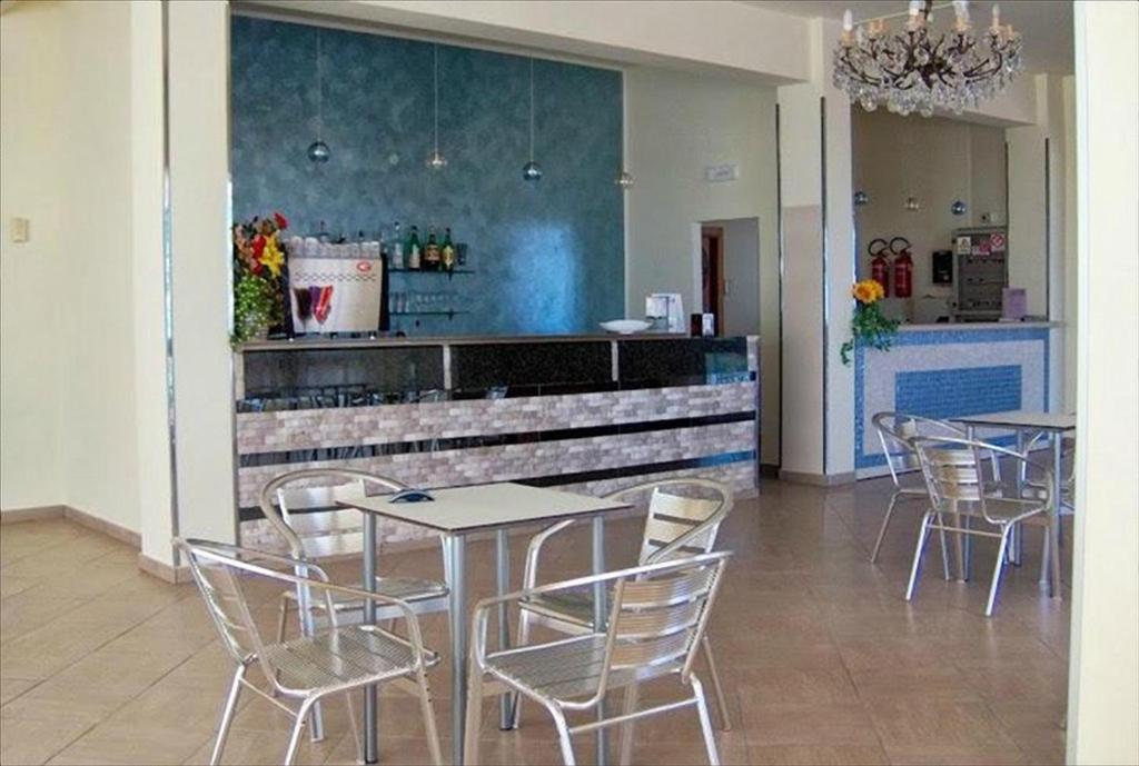 Hotel Moja - 4