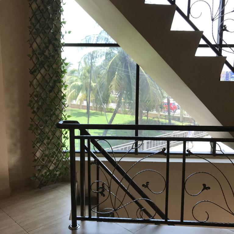 SE Hotel 1 photo