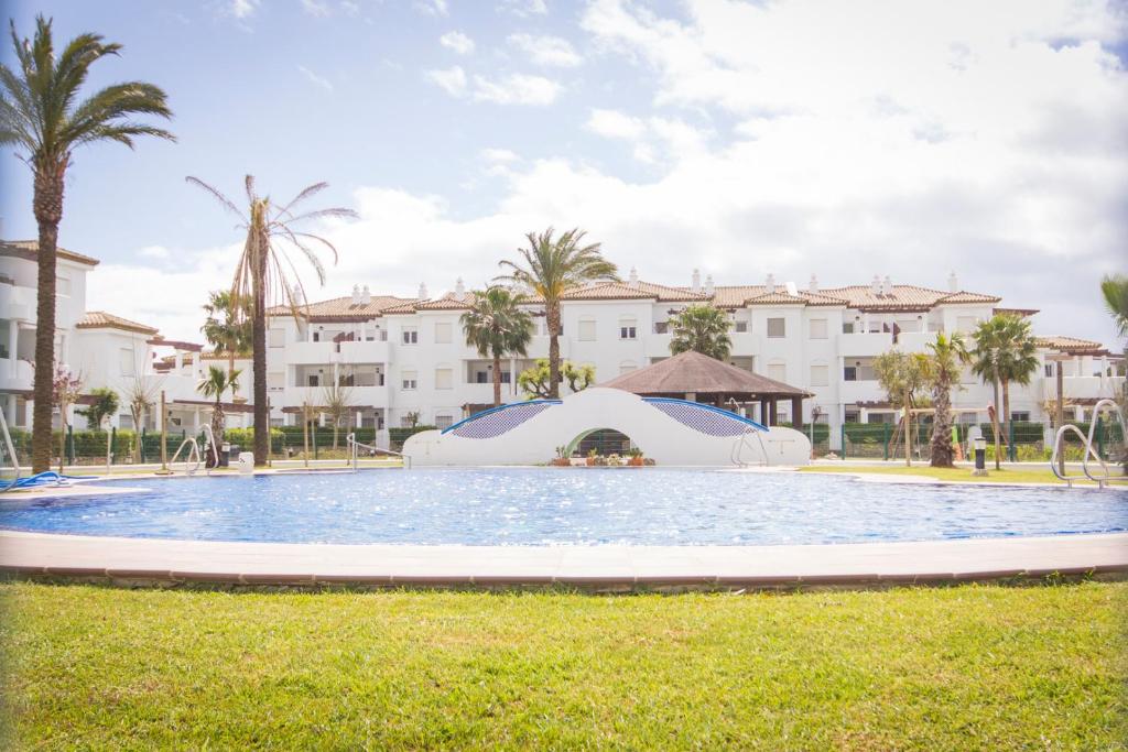 Apartamentos Turisticos Taymar — Hotel in Chiclana de la Frontera