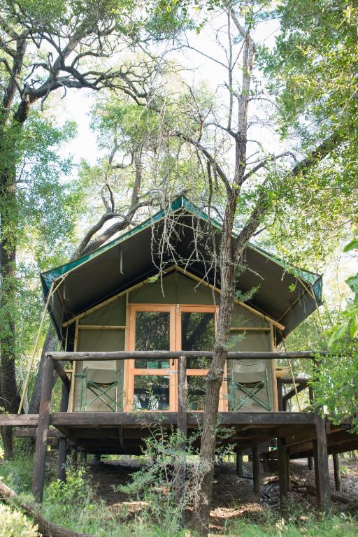 Ndzhaka Tented Camp photo