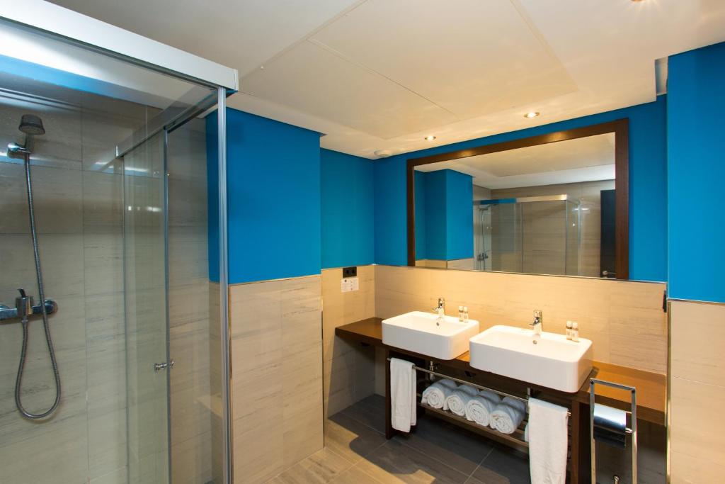 Apartamentos Fuengirola Playa — Hotel rooms in Fuengirola, Andalusia