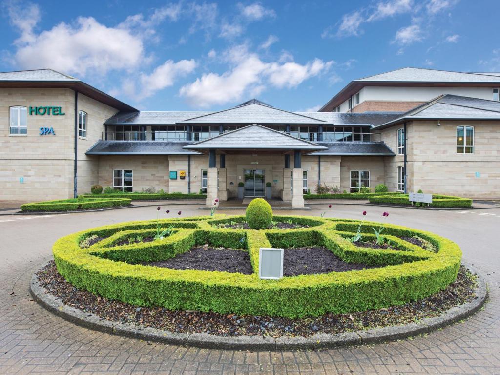 Thorpe Park Hotel and Spa photo