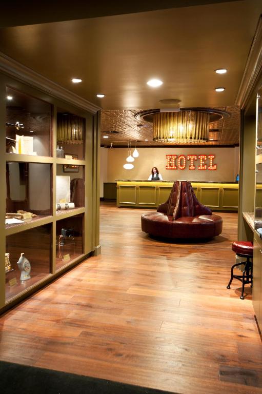 Golden Gate Hotel and Casino