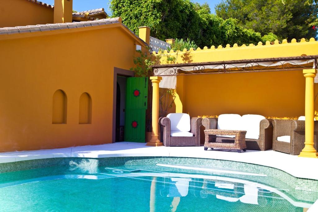 Family hotel Al- Ana Marbella — Hotel in Estepona