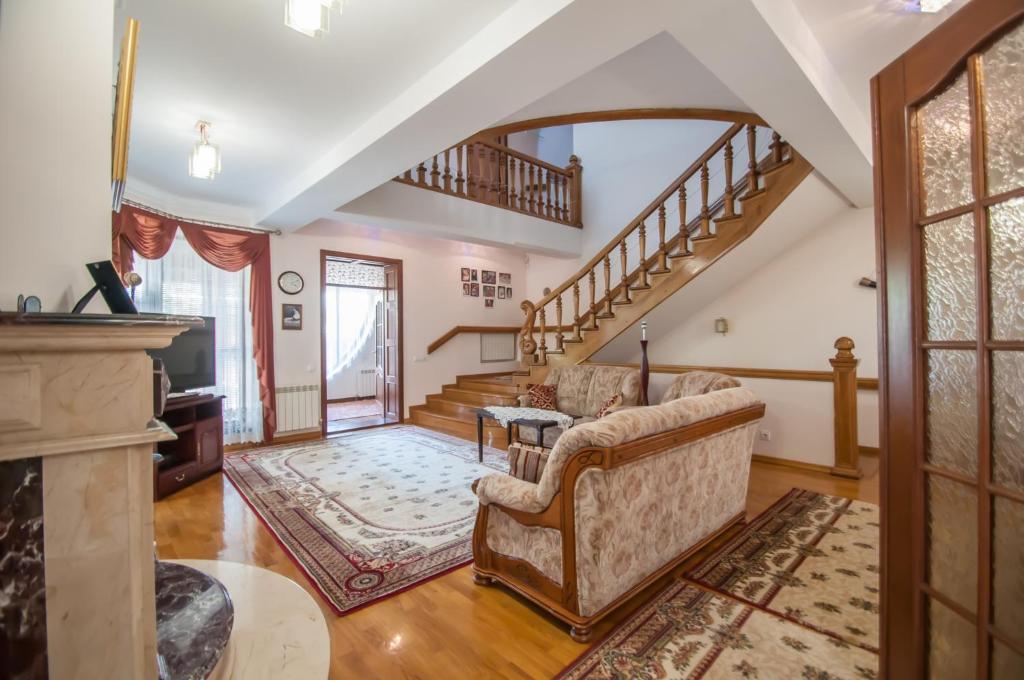 Magnificent Villa — Hotel in Chisinau
