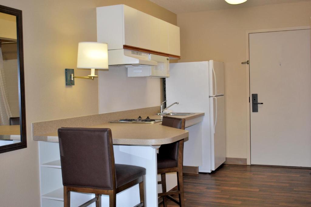 Extended Stay America - Meadowlands - East Rutherford Photo 12