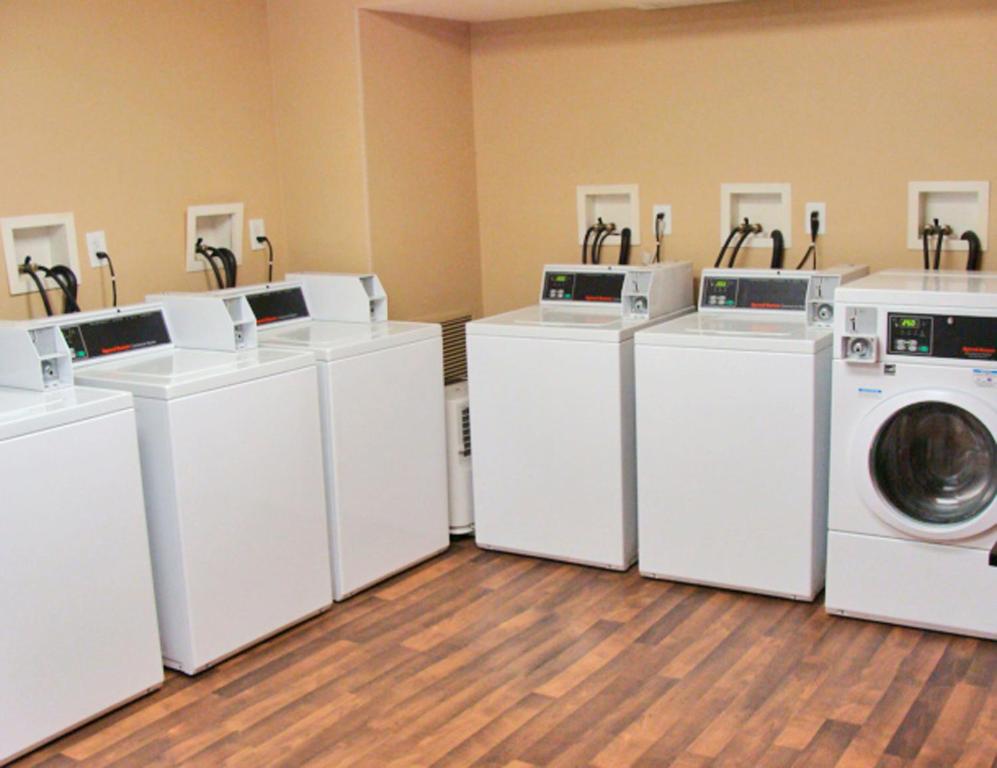 Extended Stay America - Meadowlands - East Rutherford Photo 26