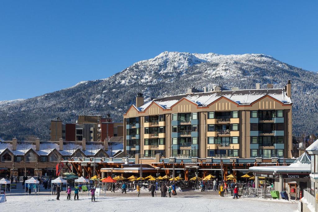 Gibbons Life Accommodations — Hotel in Whistler (BC)