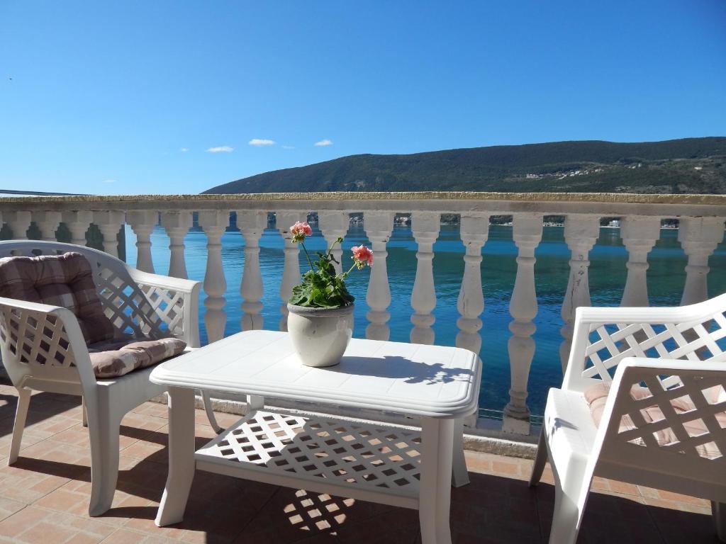 Apartments Sun House — Hotel in Herceg Novi