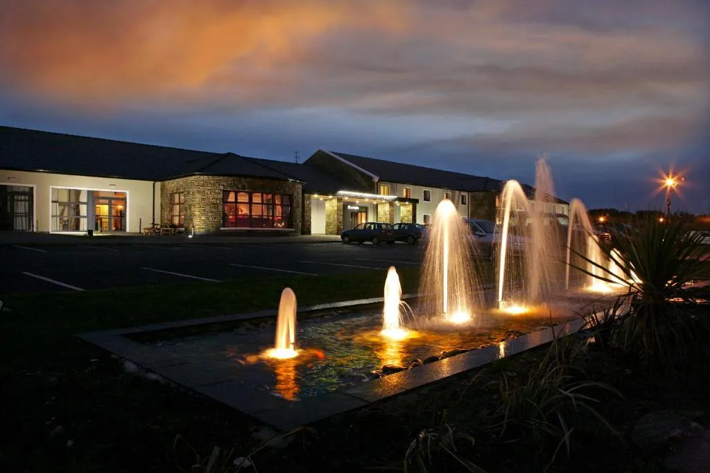 Broadhaven Bay Hotel, hotel in Belmullet