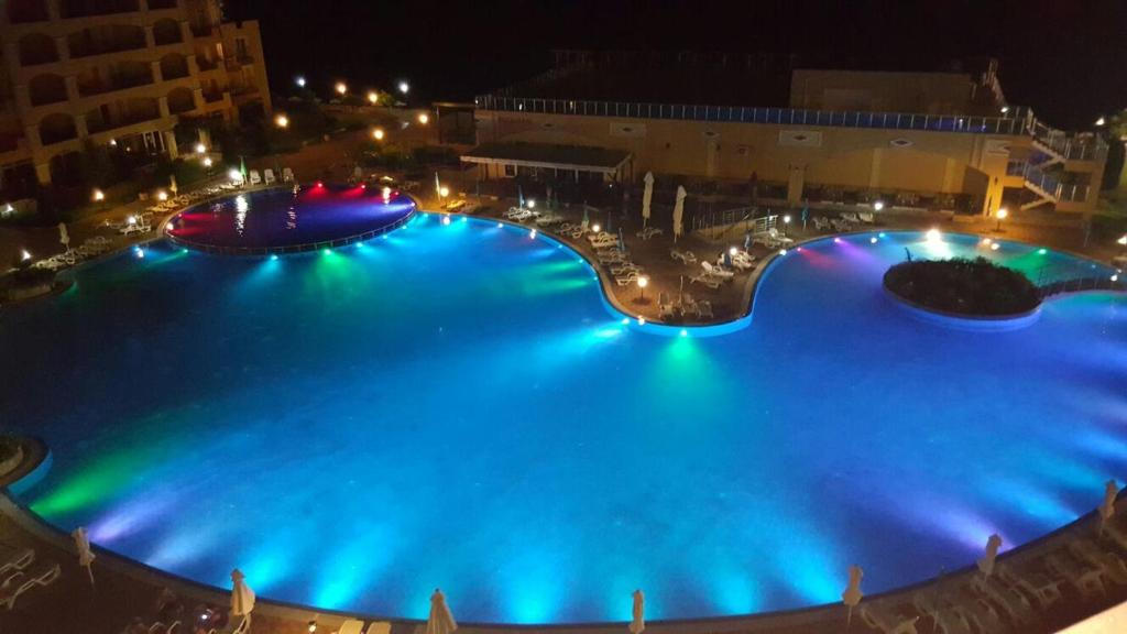 PSB Deluxe Apartments Aheloy — Hotel in Ravda