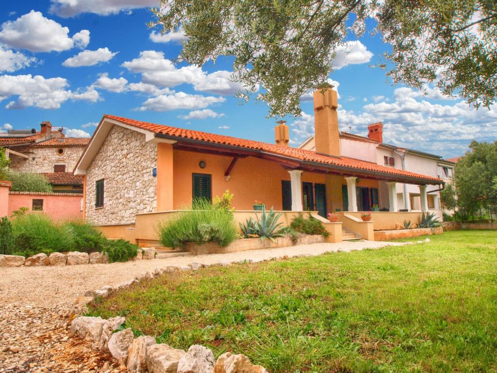 House Franko 1330, Poreč