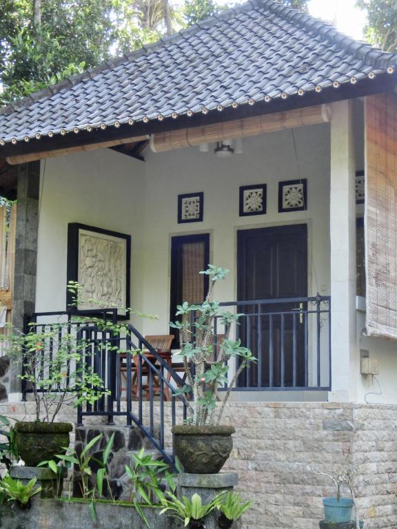 Latugu Homestay Ubud photo