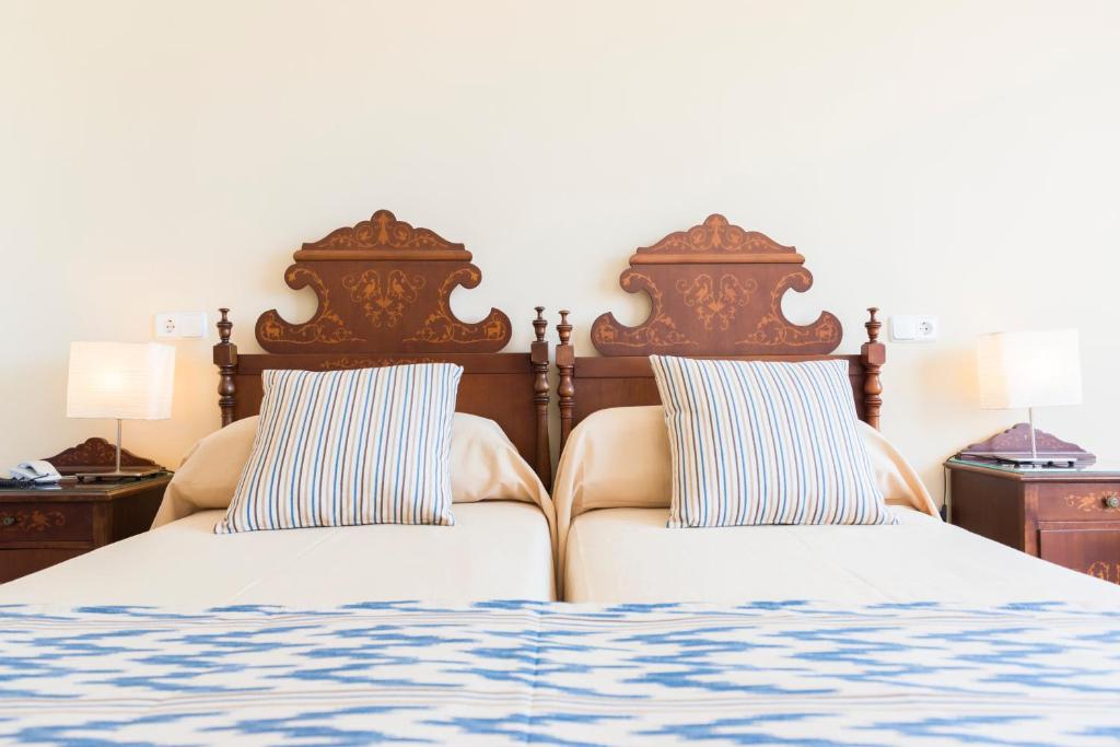 Hotel Gaya — Hotel rooms in Peguera, Balearic Islands