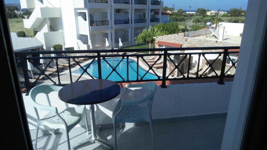 Bright Star — Swimming pool in Faliraki, South Aegean