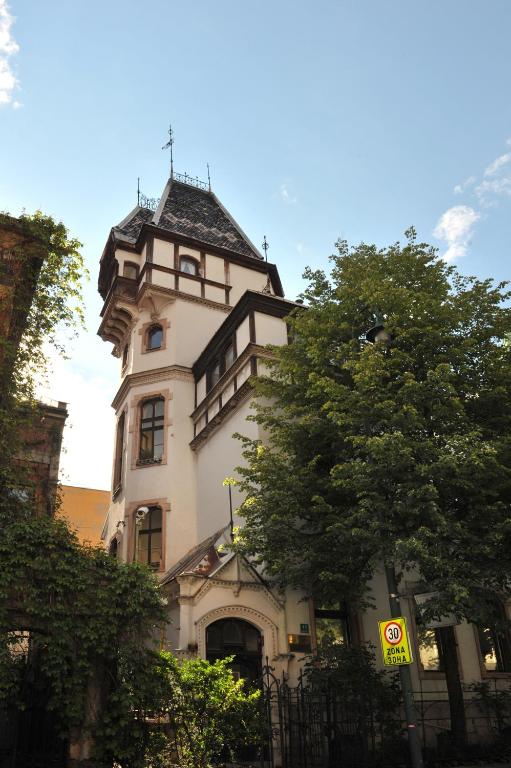 Tesla Apartment, Sarajevo