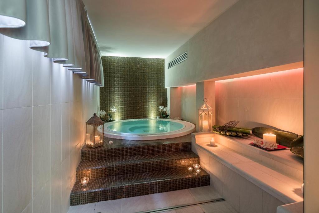 Hotel Fedora Riccione - FRONTE MARE - 5