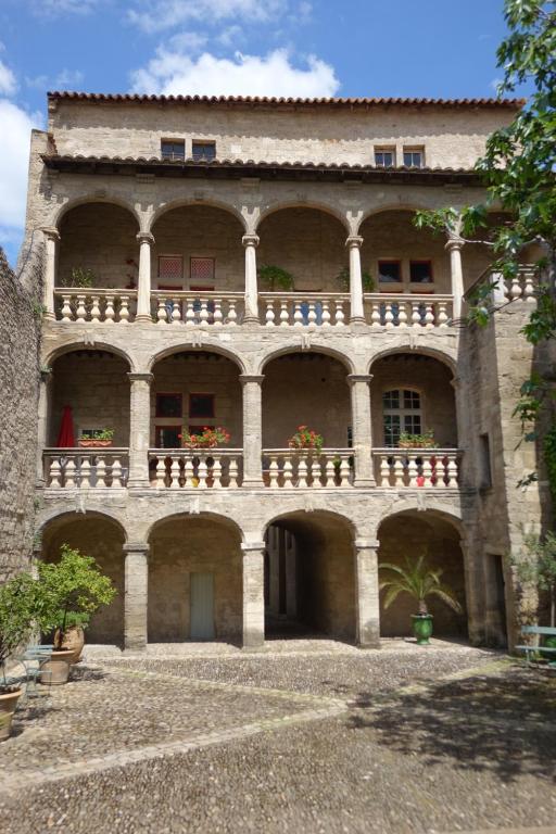 Hotel D´ Alfonce — Hotel in Pezenas
