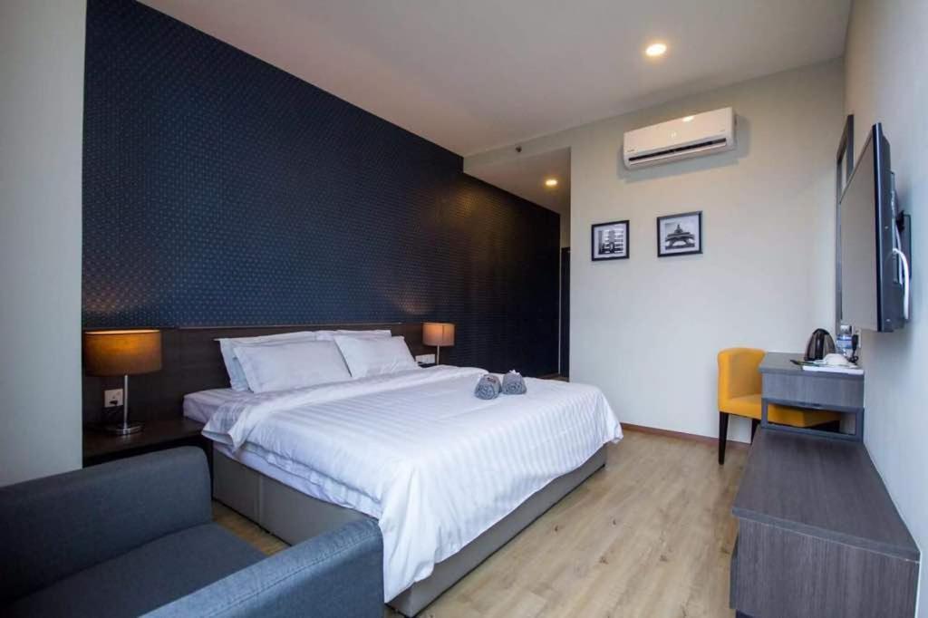 OMG Hotel photo