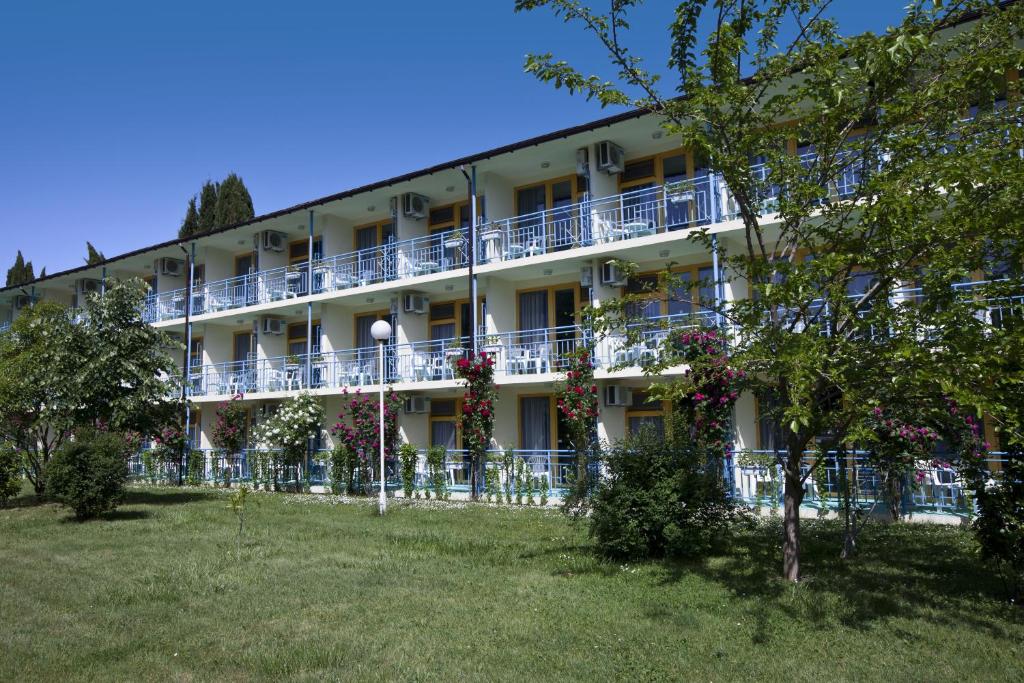 Continental Park Hotel — Hotel building in Sunny Beach, Burgas Region