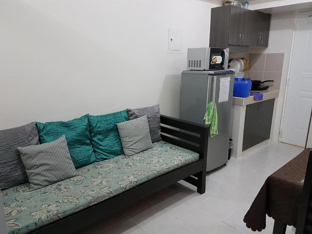 Tagaytay Modern Minimalistic Condo photo