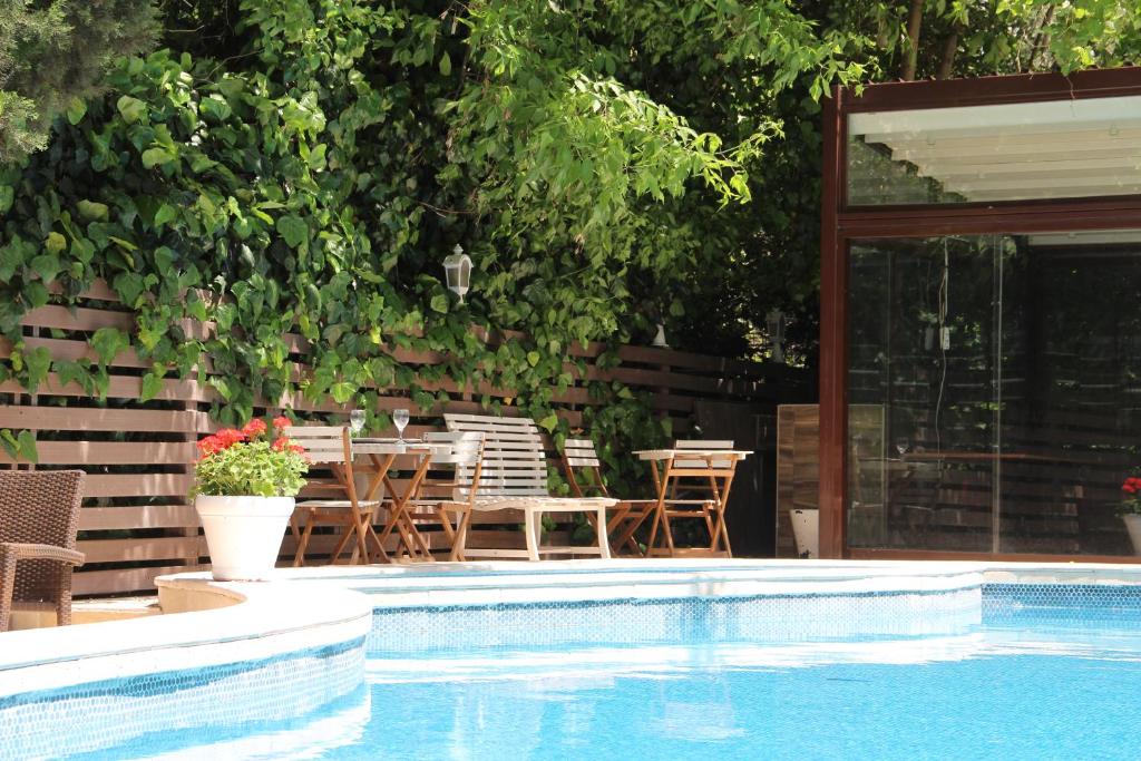 Villa Blanche Hotel & Garden Pool photo