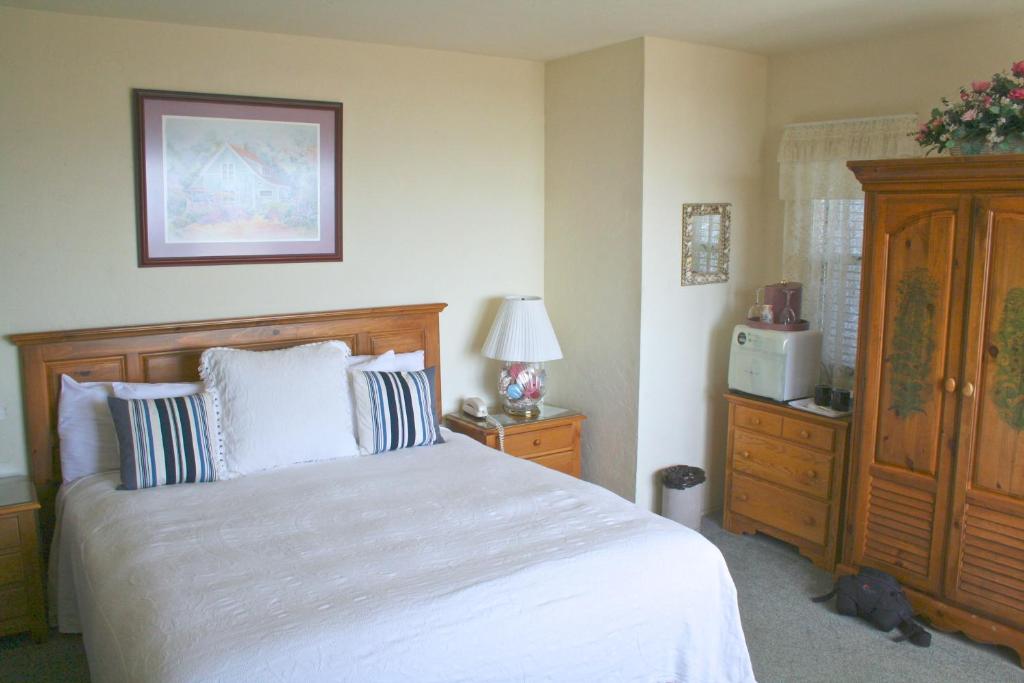 Captain's Cove Inn Main image 2