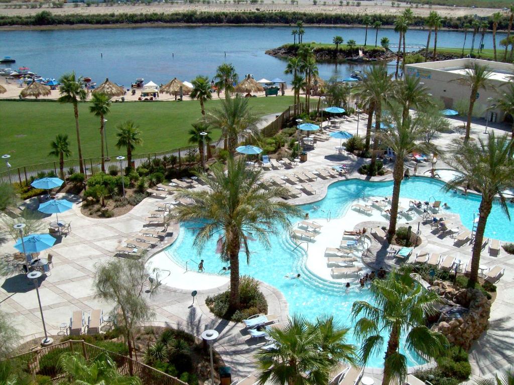 Avi Resort & Casino