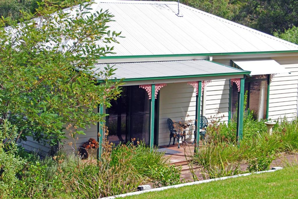 Araluen Park Cottages photo