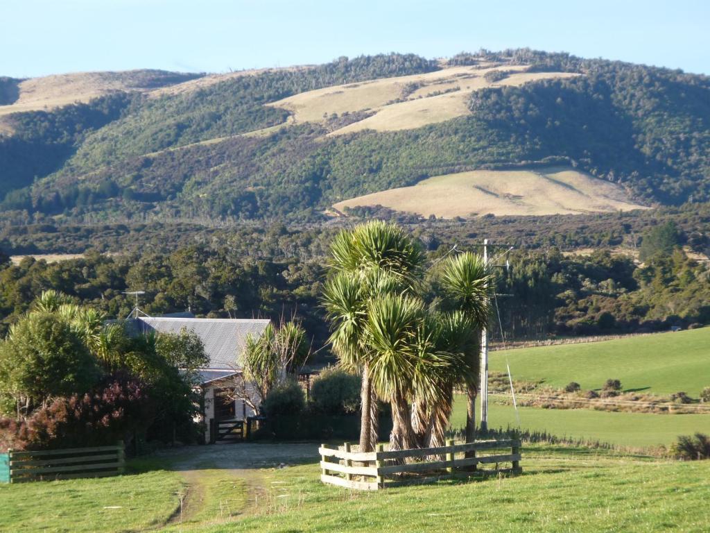 Hilltop Accommodation Catlins photo