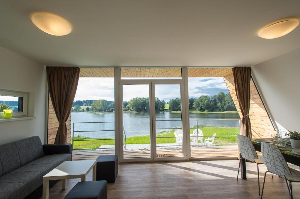 Facilities, Chata u jezera - Lenicka in Frymburk