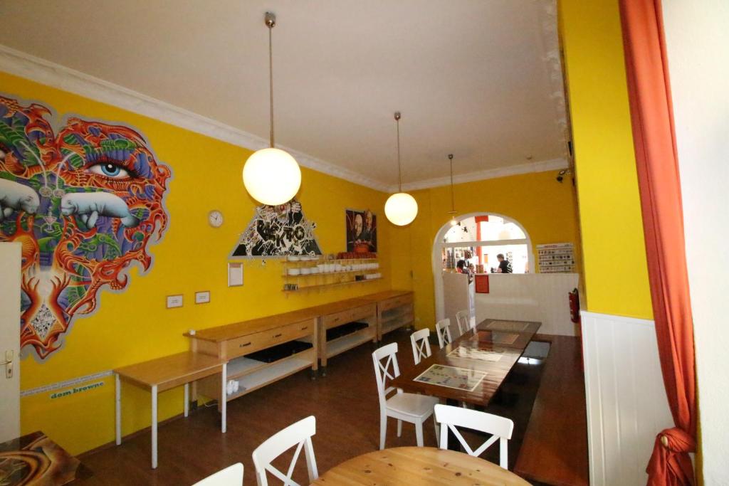 Facilities, Happy go Lucky Hotel + Hostel in Berlin