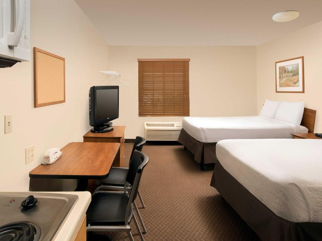 WoodSpring Suites Midland photo