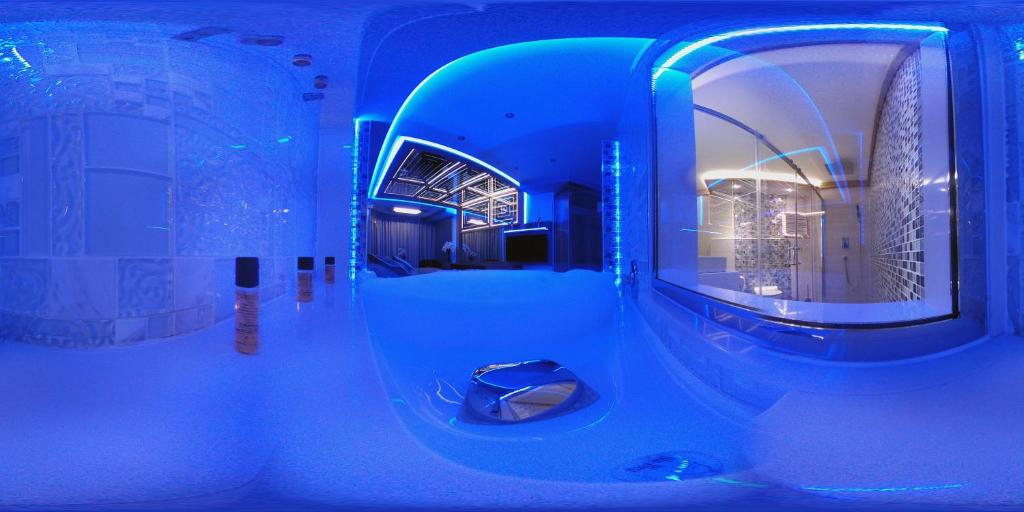 Camelot Hotel photo