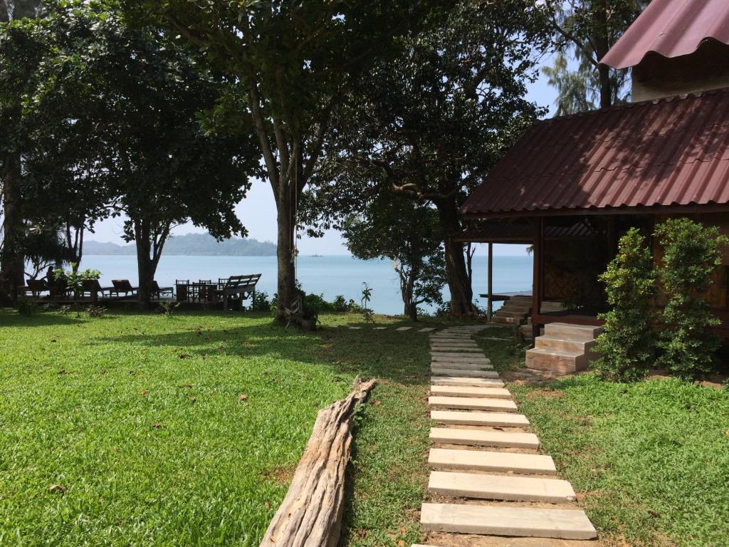 Starlight Beach Resort — Hotel in Koh Phayam (Ranong)