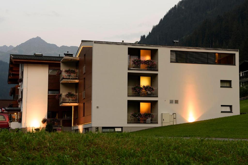 Hotel Silbertal photo