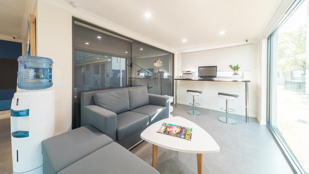 Batavia Apartments                                                                           photo