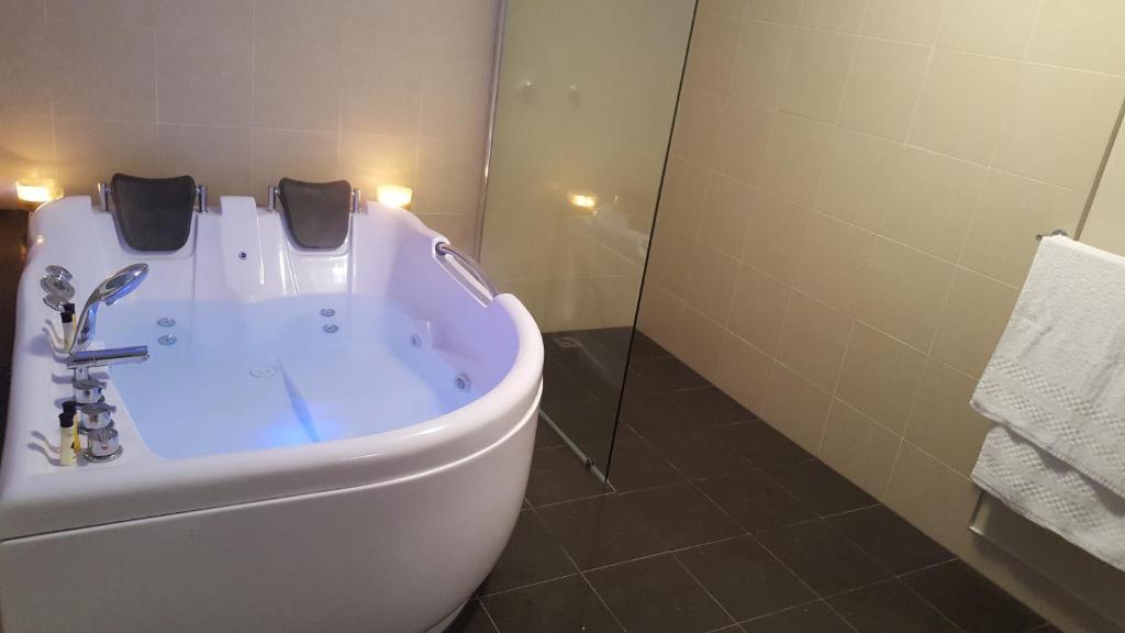 クレイドル アルパイン リトリート (Cradle Alpine Retreat) バスルーム（客室）