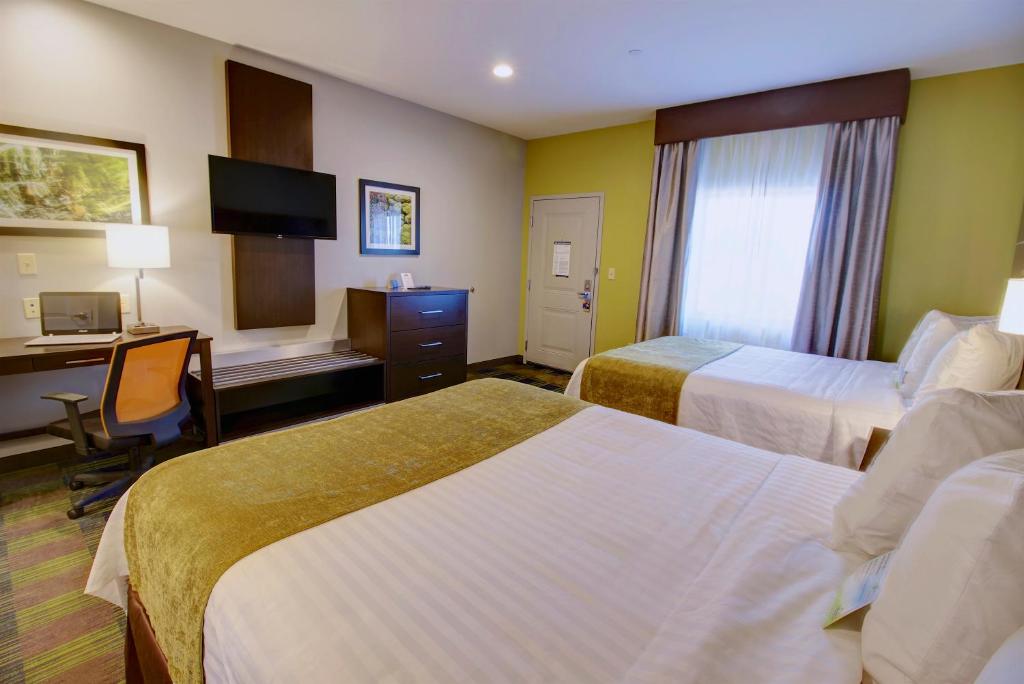 Days Inn & Suites by Wyndham Port Arthur photo