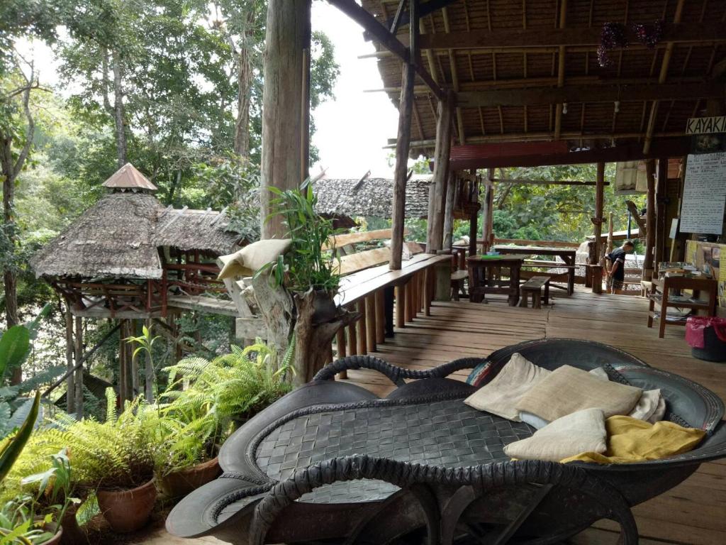 Cave Lodge photo
