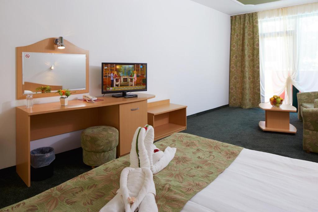 Mena Palace Hotel - All Inclusive — Sunny Beach, Burgas Region