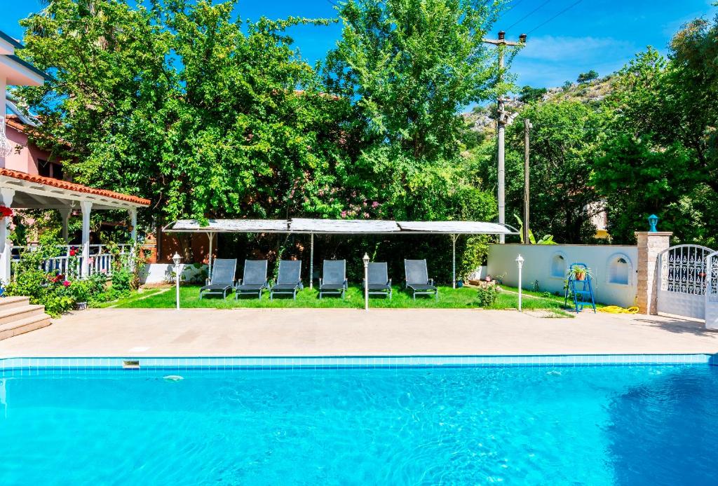 Calypso Cozy Suites photo